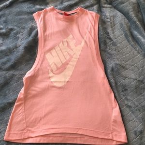 Nike sleeveless shirt